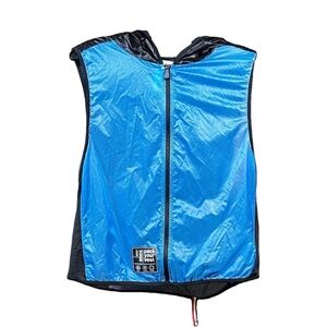 Moncler vest sz m new super thin